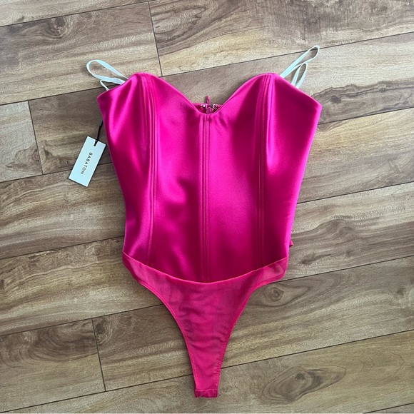 NWT Aritzia Babaton Blaze Pink Satin Bodysuit - Picture 3 of 9